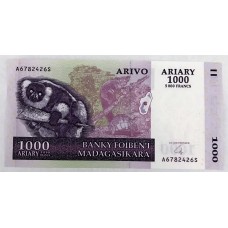 MADAGASCAR 2004 . ONE THOUSAND 1,000 ARIARY BANKNOTE